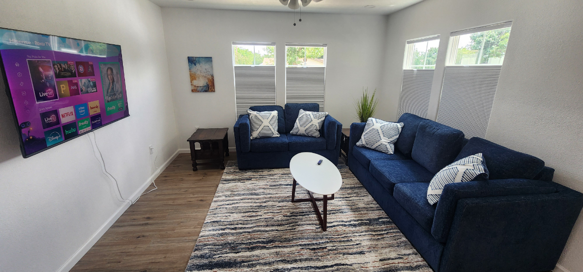 Beautiful Beige Bungalow close to everything.  Newly renovated and furnished, 3-2 - Photo 6