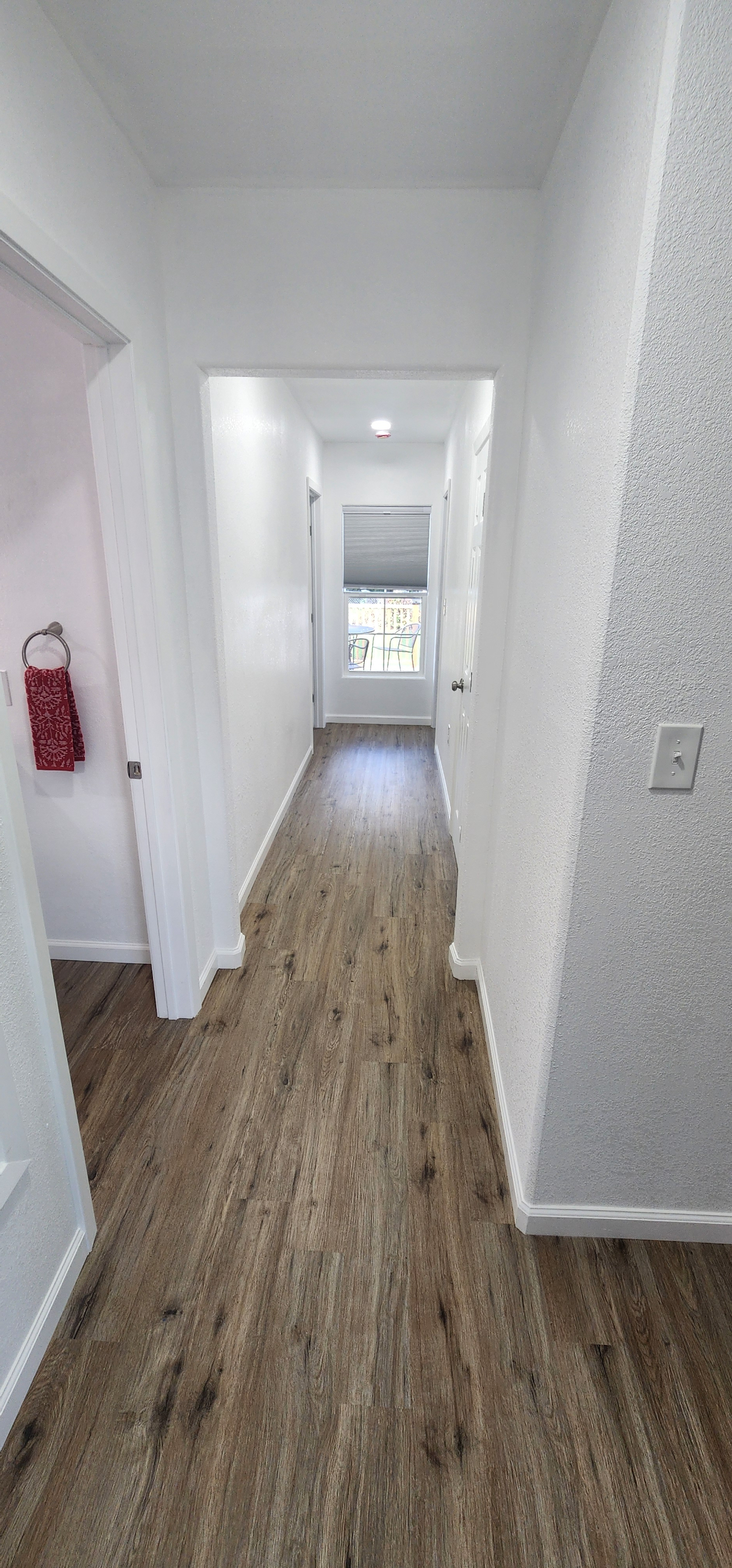 Beautiful Beige Bungalow close to everything.  Newly renovated and furnished, 3-2 - Photo 7