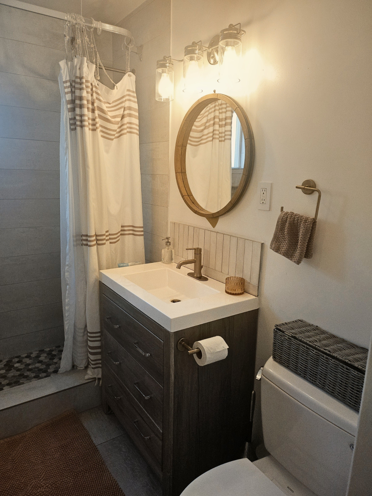 Couture Cottage in Garden - Photo 3