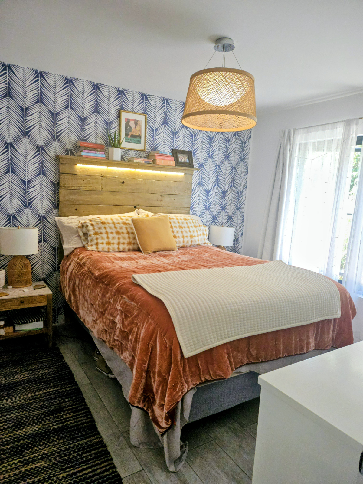 Couture Cottage in Garden - Photo 6