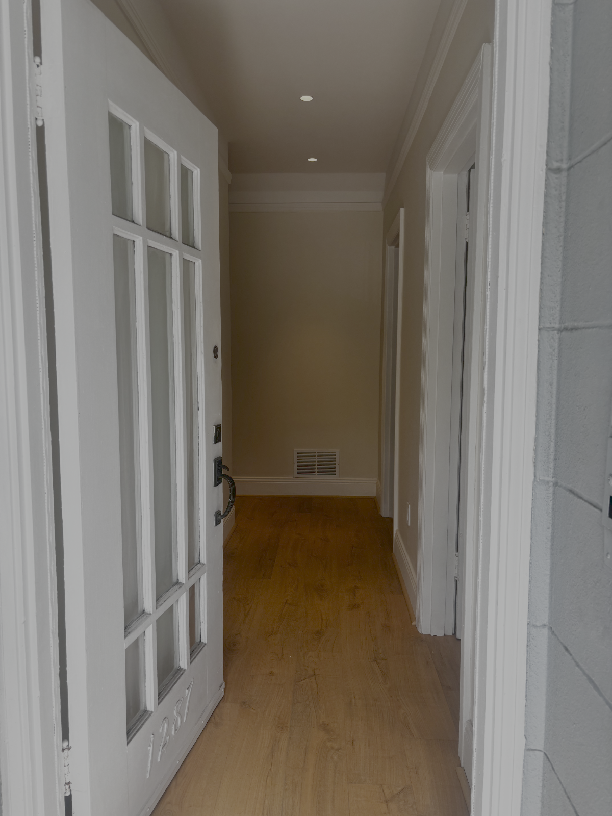 Newly Renovated 1 Bedroom Apartment steps away from UCSF - Photo 2