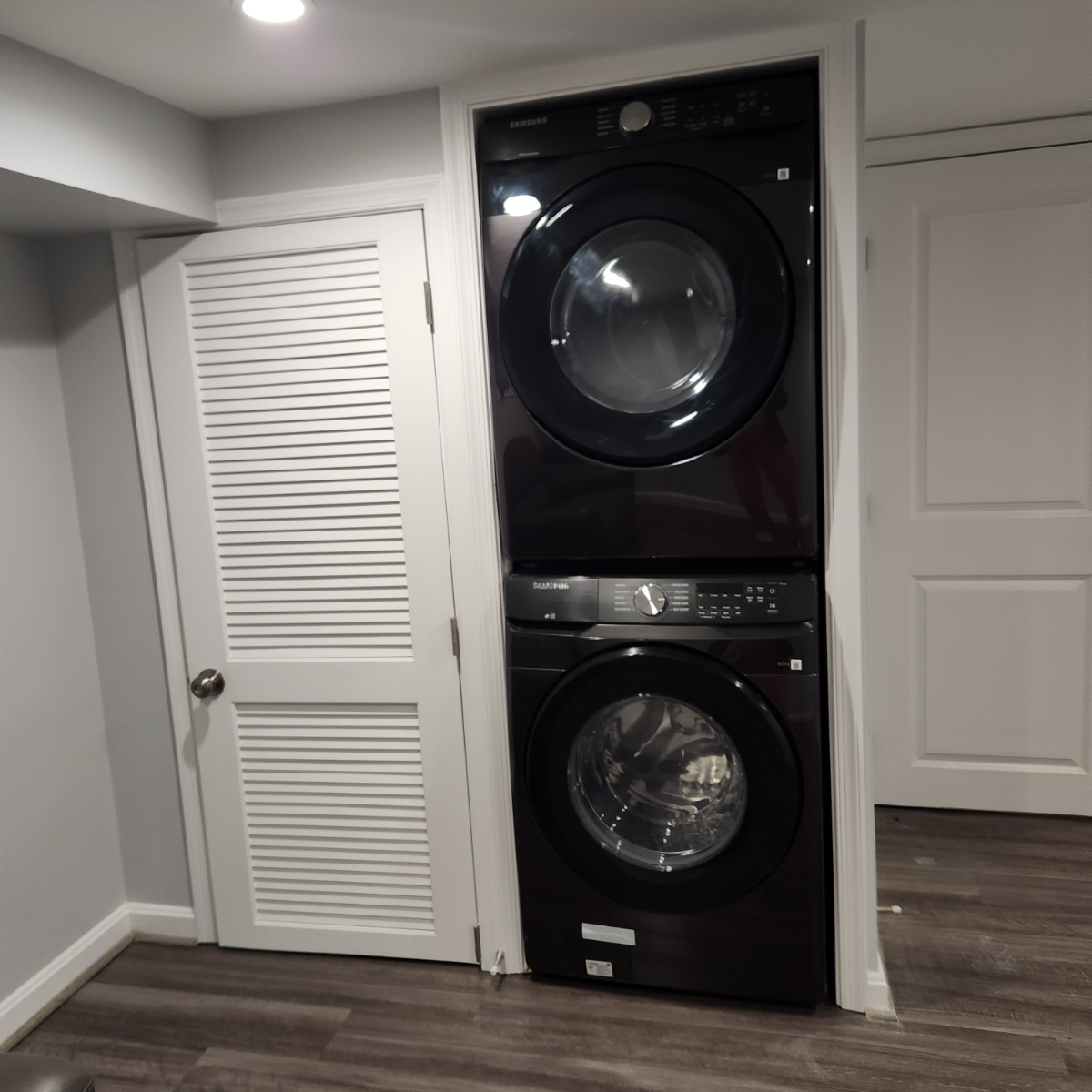 Newly Renovated Single-Family Home - Photo 11