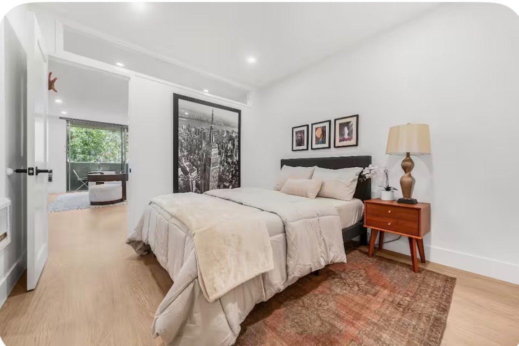 Furnished 2 bedroom Brentwood Condo- walk to Cafes and Shops - Photo 1