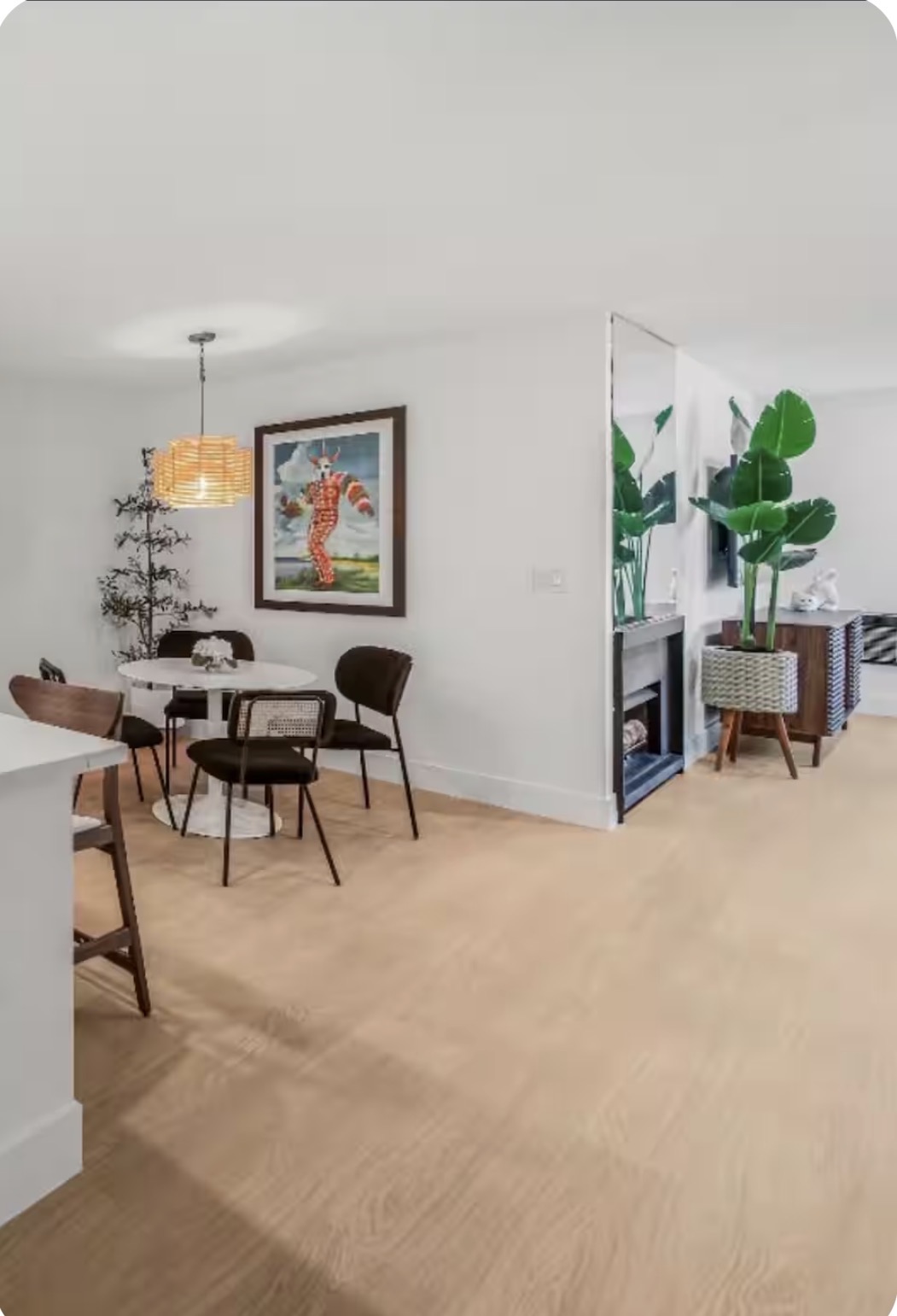 Furnished 2 bedroom Brentwood Condo- walk to Cafes and Shops - Photo 5