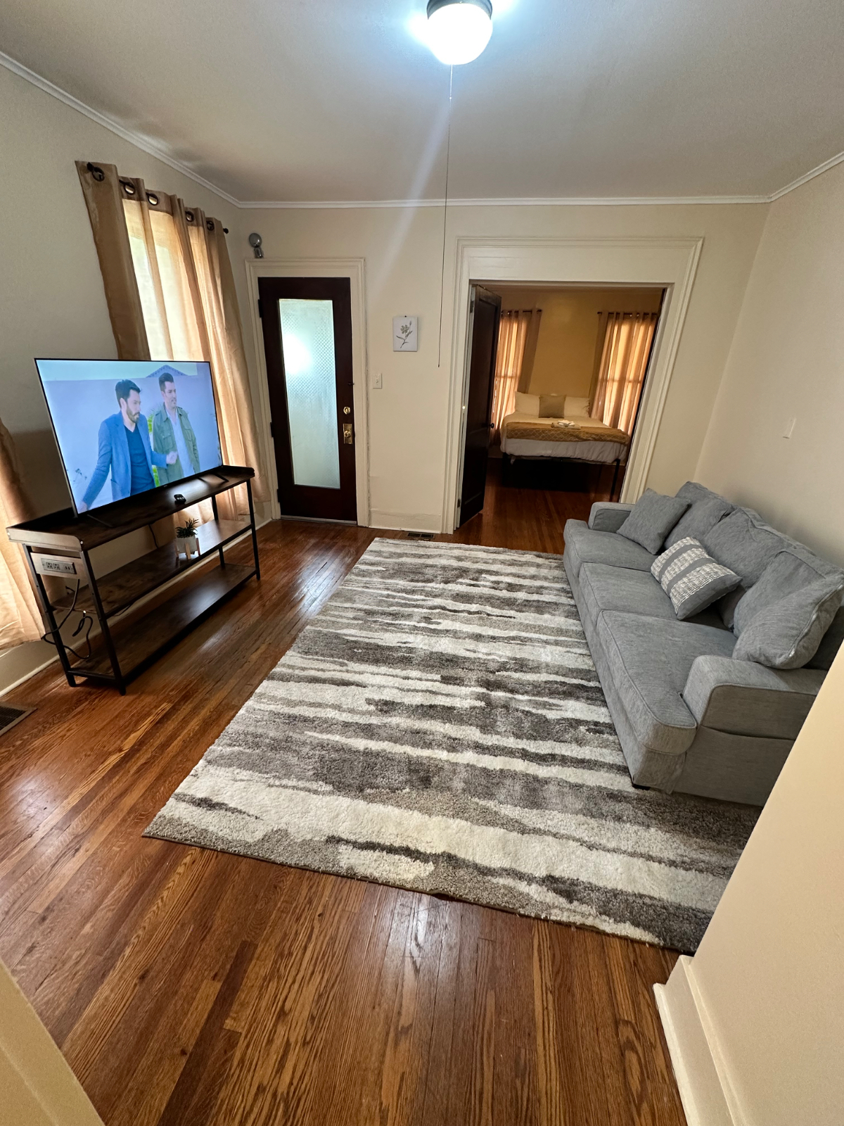Private 1-Bedroom Apartment Near Syracuse Hospitals | No Sharing | Free Wi-Fi | Off street parking - Photo 1