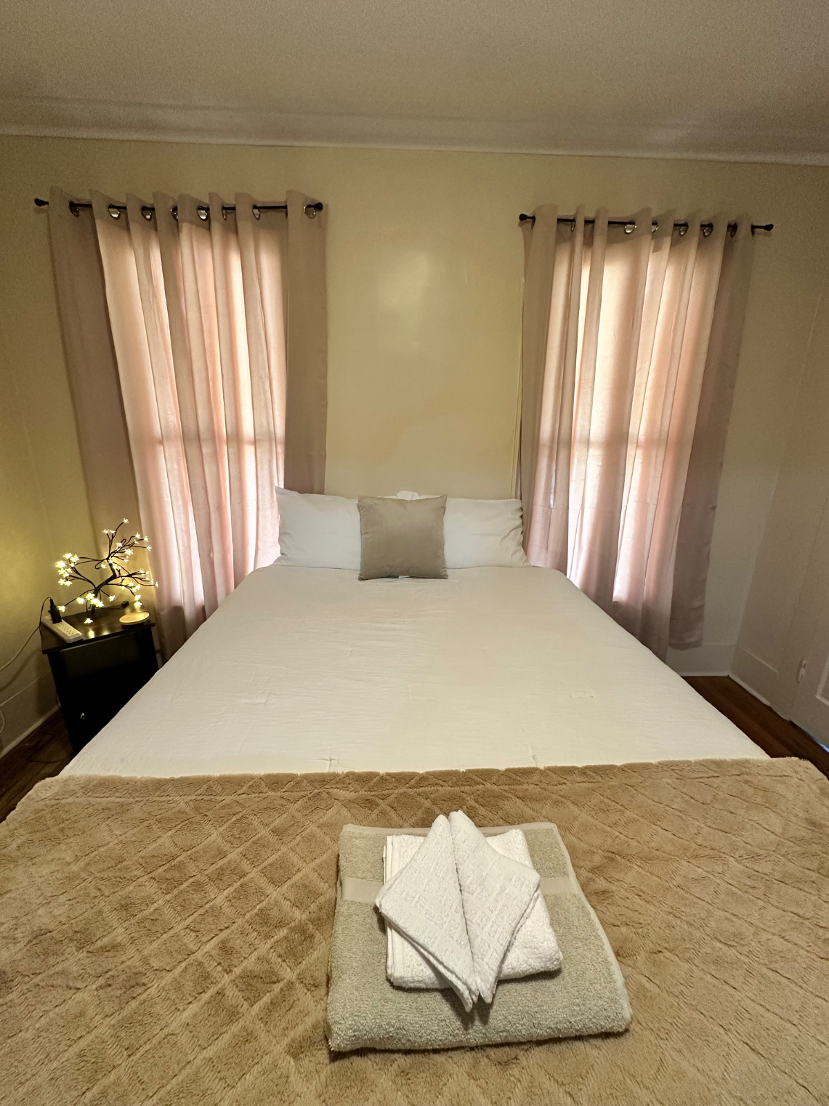 Private 1-Bedroom Apartment Near Syracuse Hospitals | No Sharing | Free Wi-Fi | Off street parking - Photo 2
