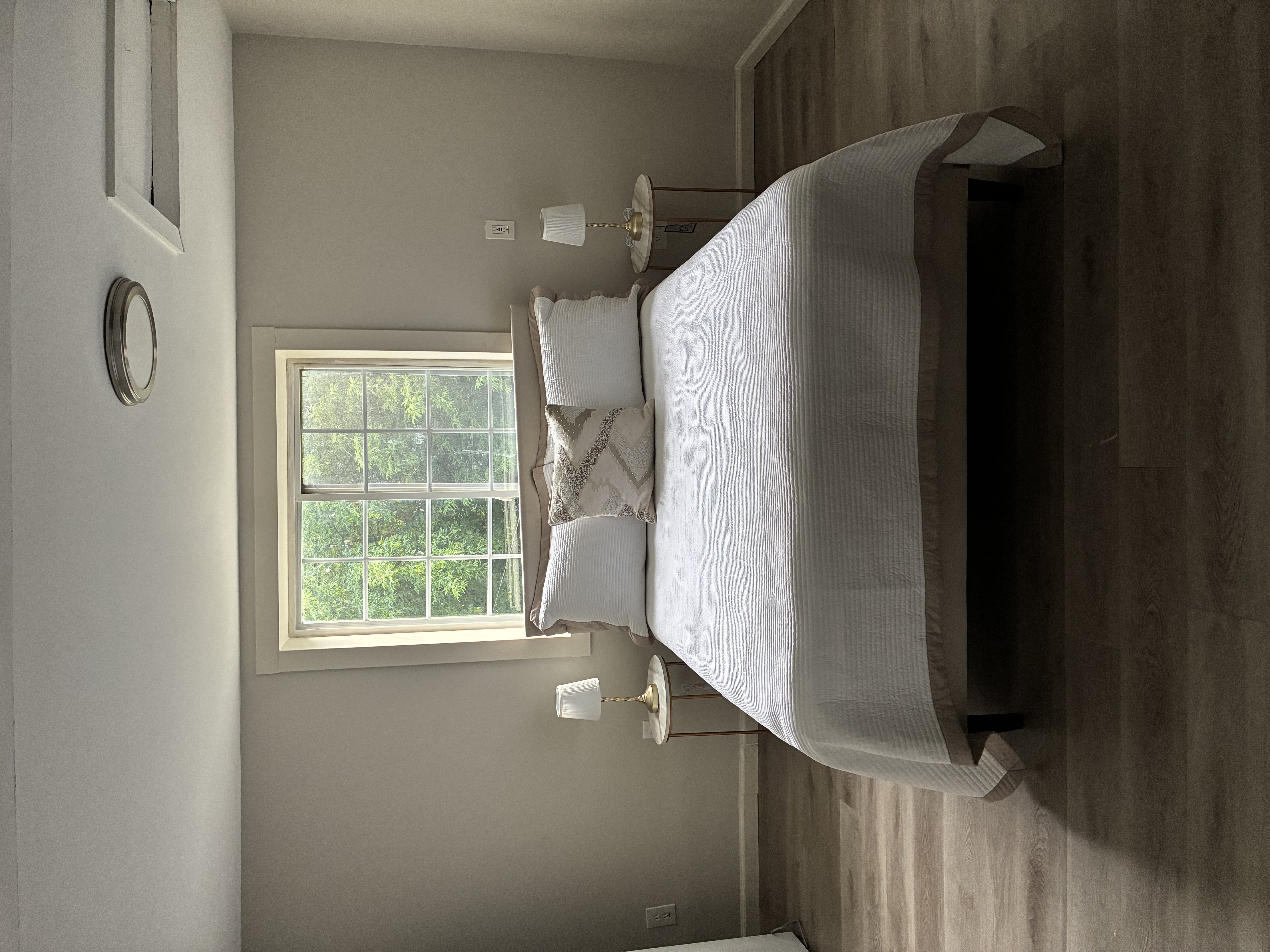 Close to everything . Location is perfect . - Photo 1