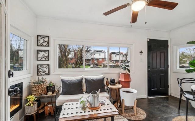 Bright, Fully Furnished 3BR Home Near Downtown & Major Hospitals- Perfect for Healthcare and Corpora - Photo 3