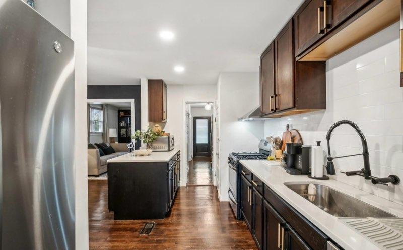 Bright, Fully Furnished 3BR Home Near Downtown & Major Hospitals- Perfect for Healthcare and Corpora - Photo 5