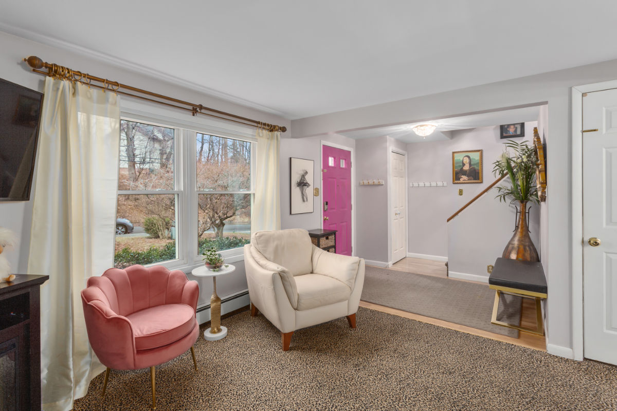 Fully Furnished Beacon Home Near Hospitals, Metro-North - Photo 3
