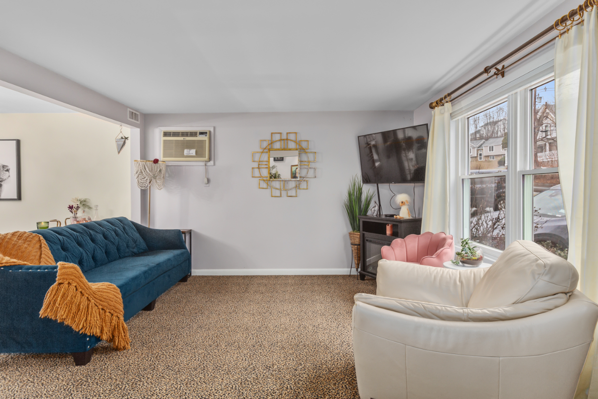 Fully Furnished Beacon Home Near Hospitals, Metro-North - Photo 2
