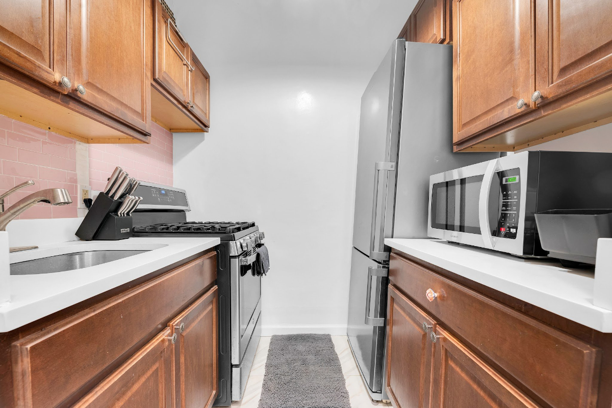 Chic Modern 3BR in Prime Park Slope — Steps to Prospect Park - Photo 10