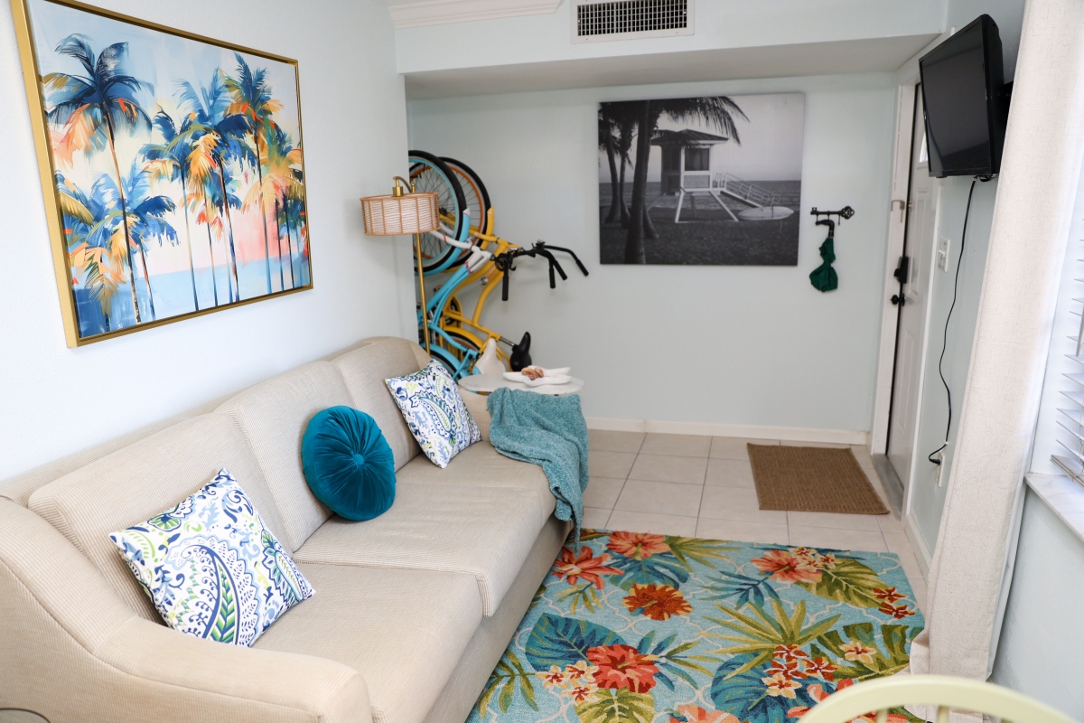 Cozy Beach Getaway - Photo 4