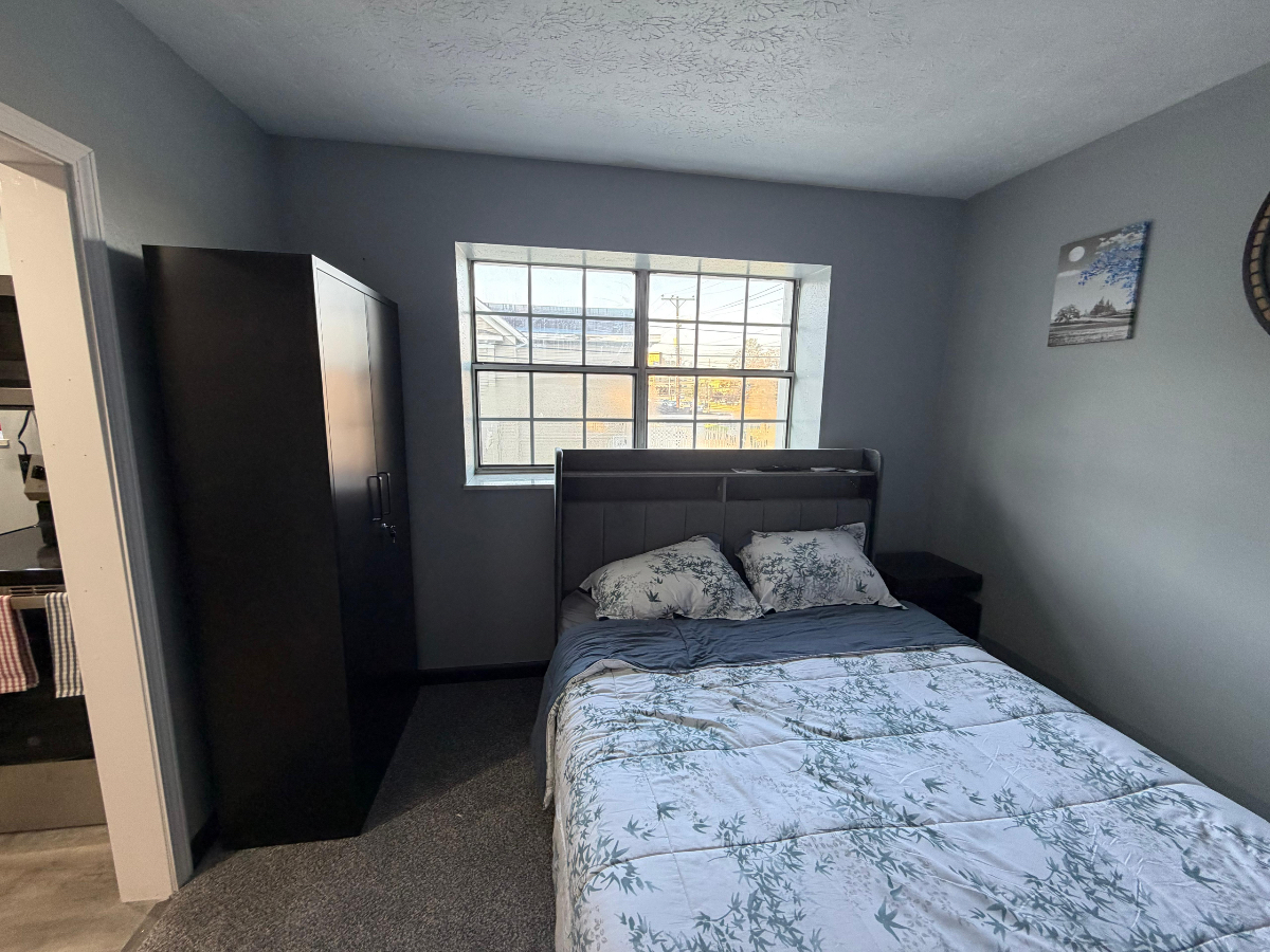 1100 Murdoch Ave - Newly Furnished Studio Apartments 1150$/month - Utilities Included - Perfect for  - Photo 10