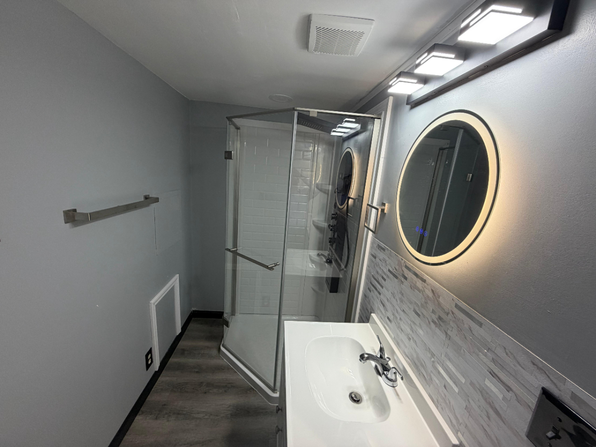1100 Murdoch Ave - Newly Furnished Studio Apartments 1150$/month - Utilities Included - Perfect for  - Photo 2