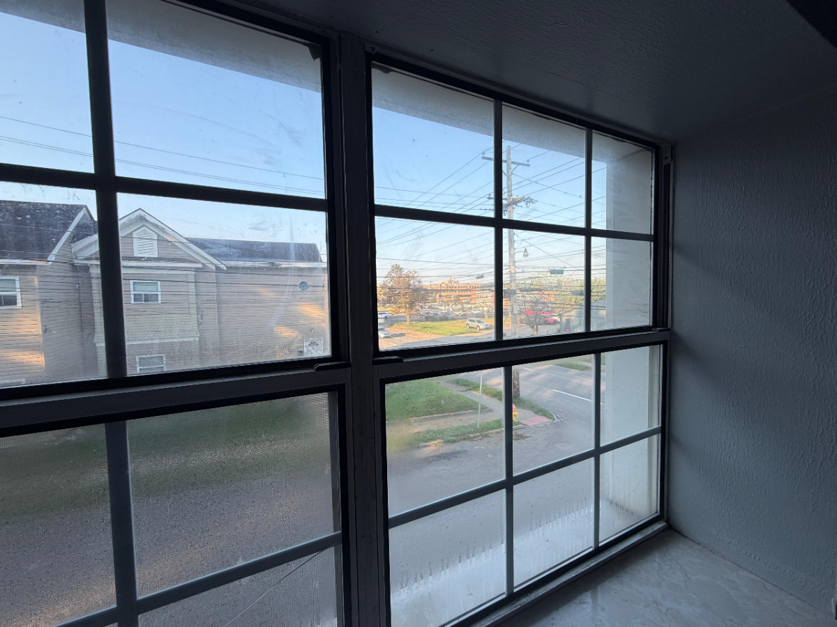 1100 Murdoch Ave - Newly Furnished Studio Apartments 1150$/month - Utilities Included - Perfect for  - Photo 3