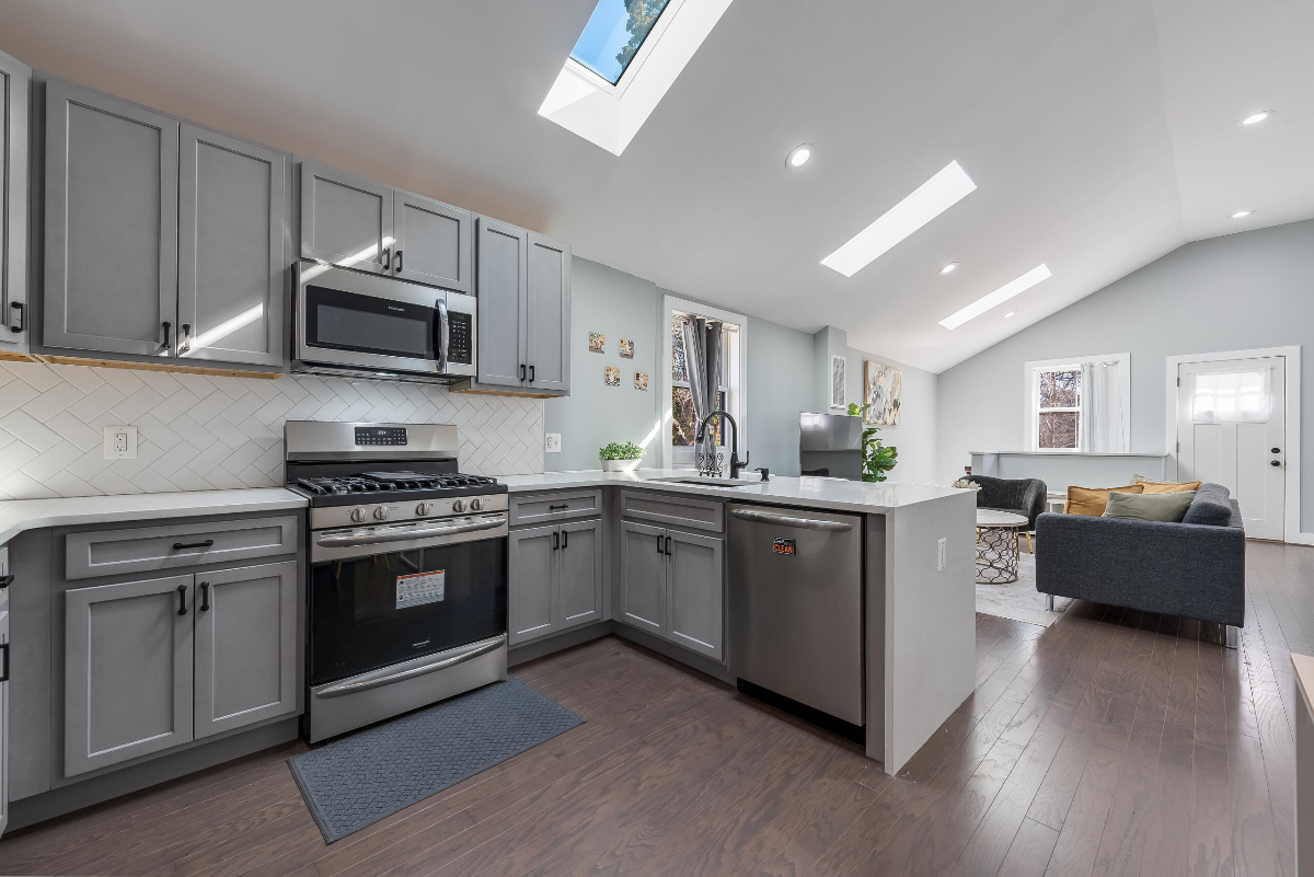 Newly Renovated DC Gem | Entire Home - Photo 4