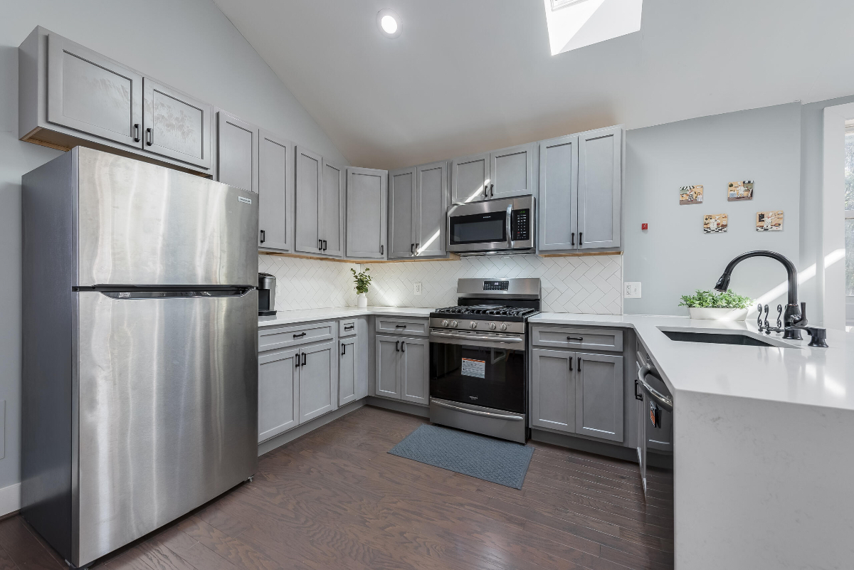 Newly Renovated DC Gem | Entire Home - Photo 5