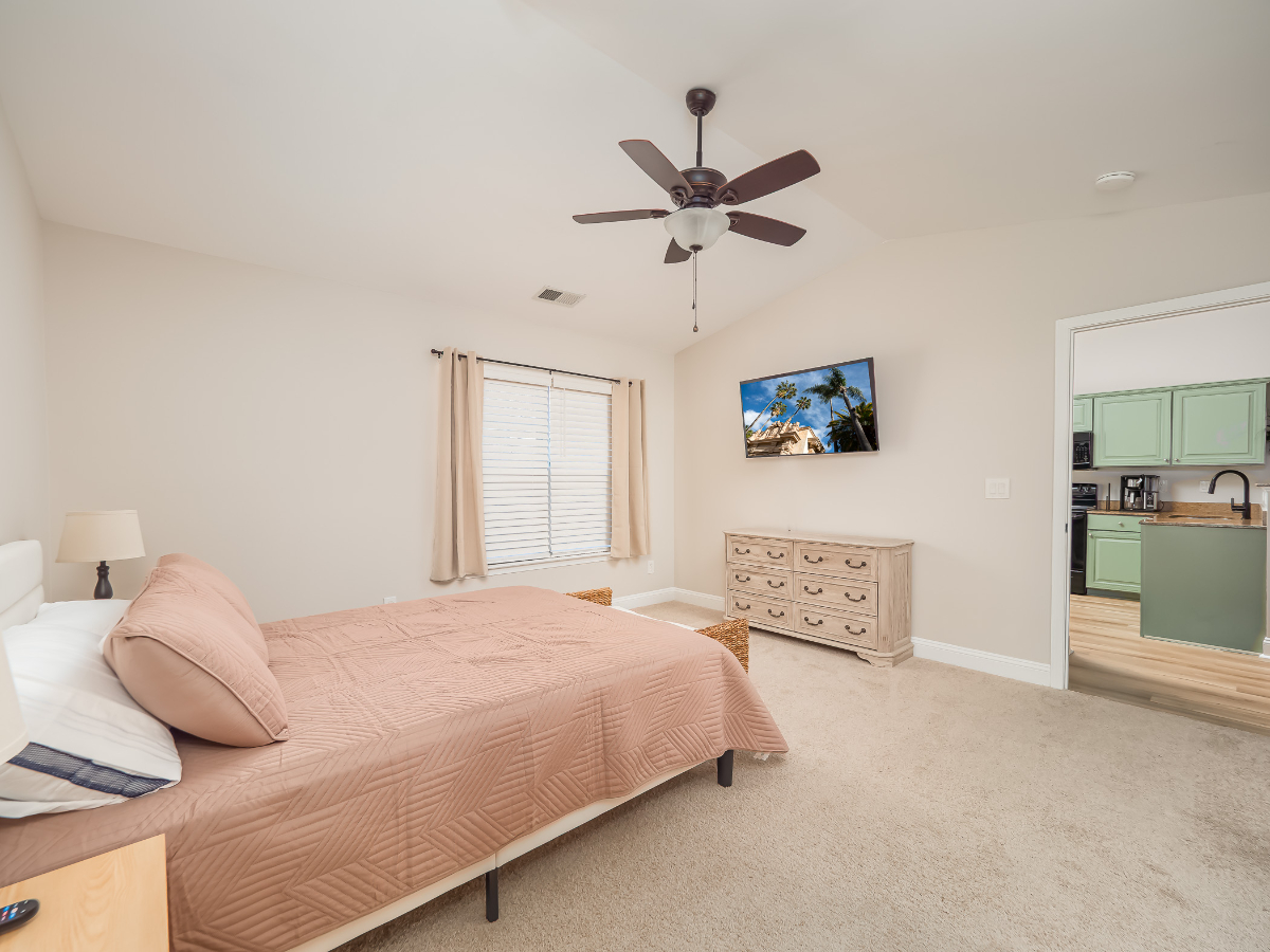 Pet Friendly Lexington Retreat Fully Furnished 2BR 2BA - Photo 9