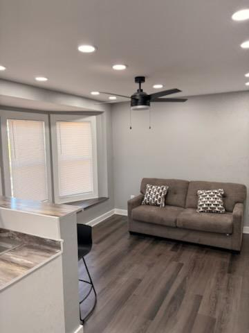 Fully Furnished One-Bedroom Apartment with Modern Finishes, Utilities Included & Private Parking - Photo 1