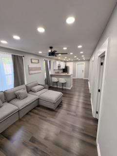 Private Furnished Bedroom. - Photo 1