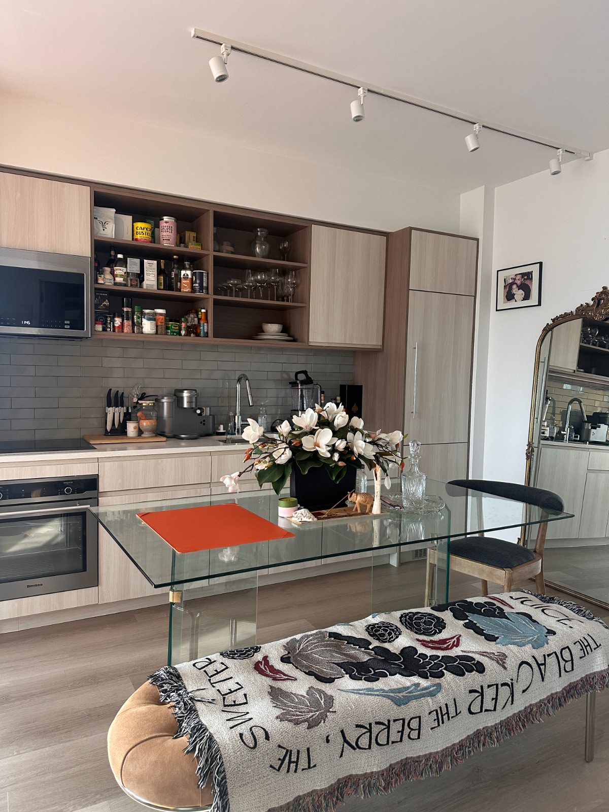 Quiet 1BR Apt in Williamsburg | Fully Furnished | Easy Manhattan Commute - Photo 6