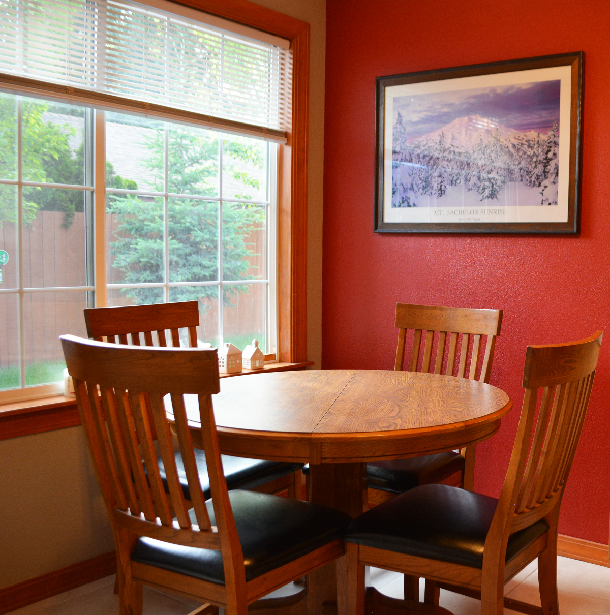 $3,500/month - ALL UTILITIES INCLUDED Fully Furnished 2BR/1BA | Old Mill District | Fenced Yard | Dog Friendly - Photo 3