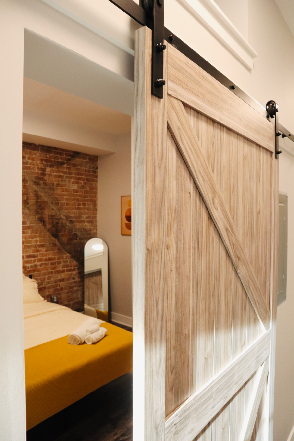 Charming Industrial Apartment in Troy's Riverfront District - Photo 7