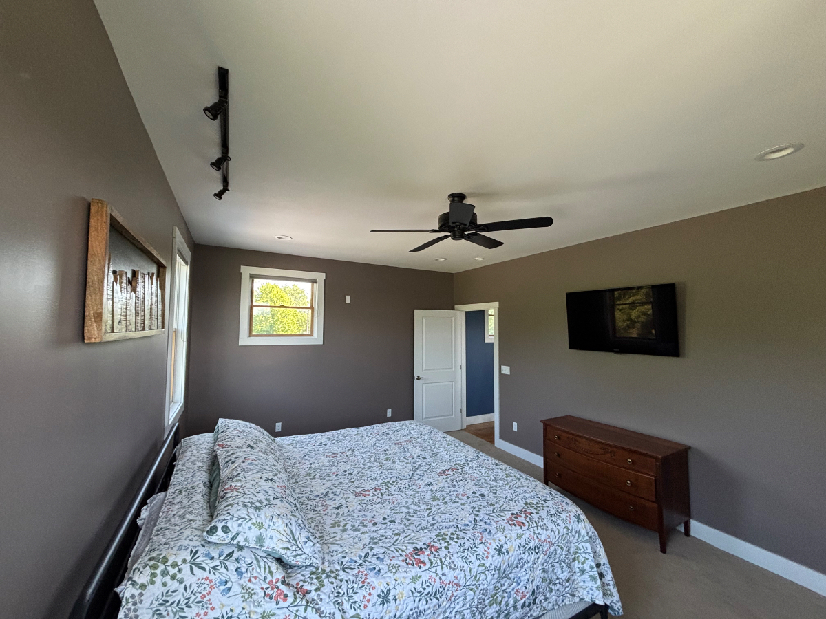Philo Heights: Beautiful Charlotte Apartment near Mount Philo - Photo 7