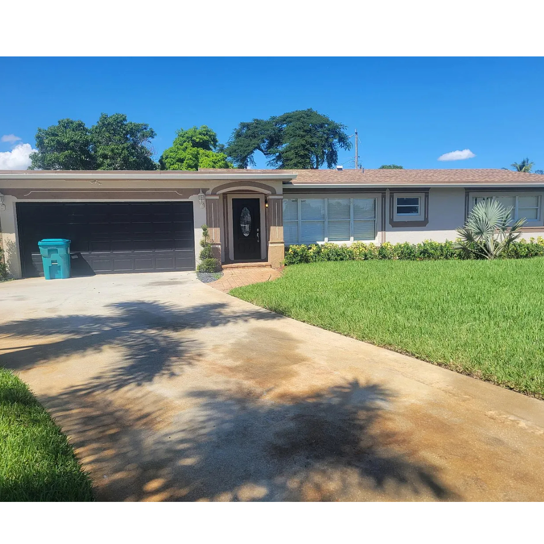 Comfortable 3BR Retreat Near Shopping, Dining & the Beach - Utilities Included