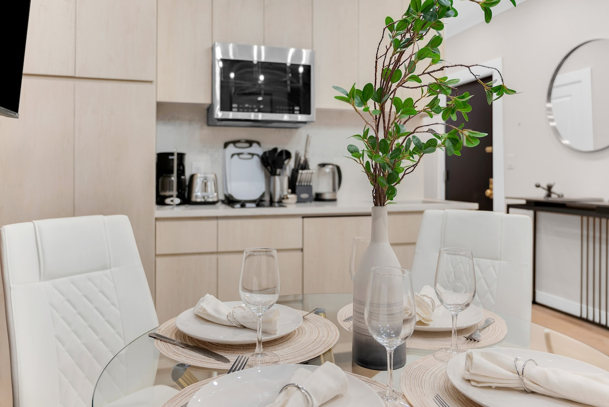 Modern 3BR in NoMad - Huge Private Terrace, W/D In-Unit & Steps to Empire State - Photo 2