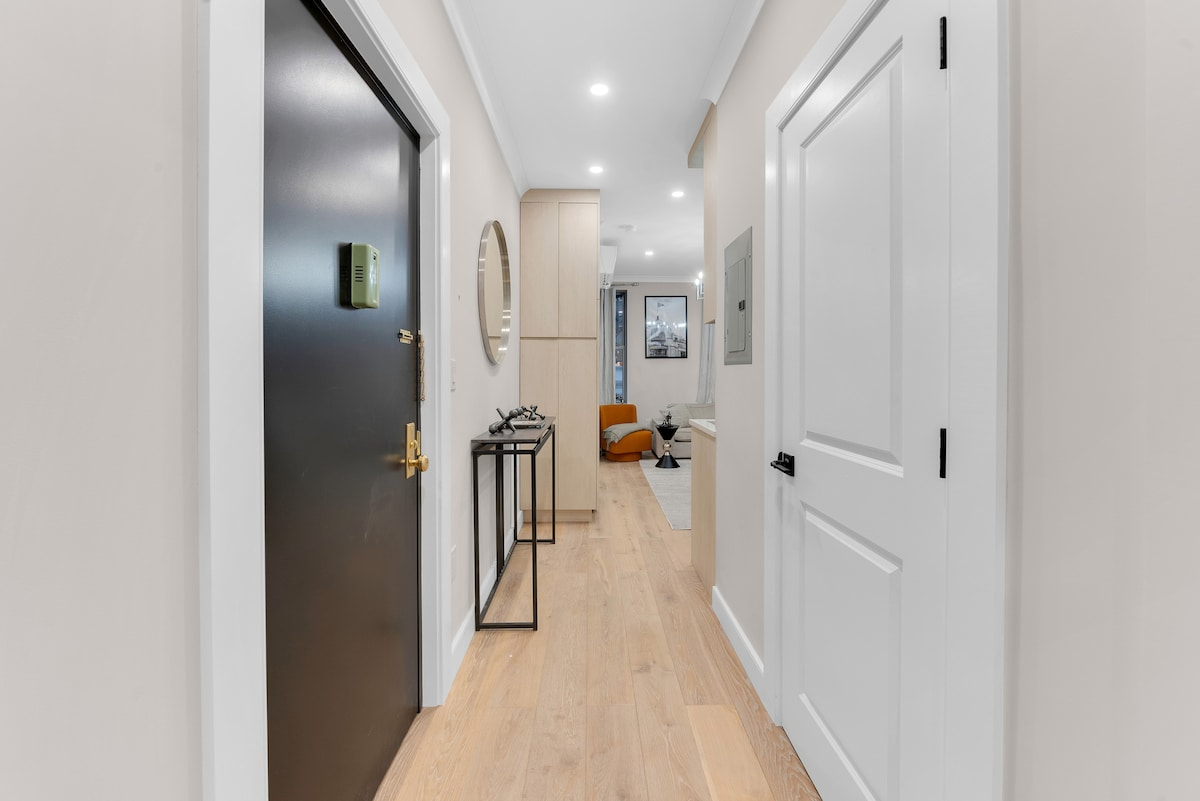 Modern 3BR in NoMad - Huge Private Terrace, W/D In-Unit & Steps to Empire State - Photo 5