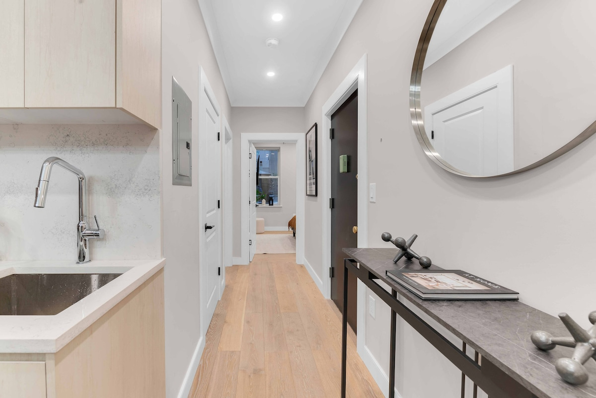 Modern 3BR in NoMad - Huge Private Terrace, W/D In-Unit & Steps to Empire State - Photo 11