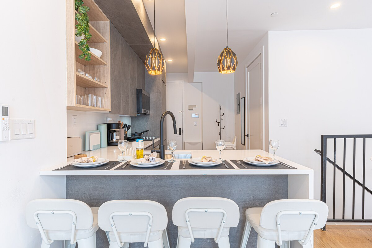 Stylish & Renovated Studio near Train W/D - Photo 4