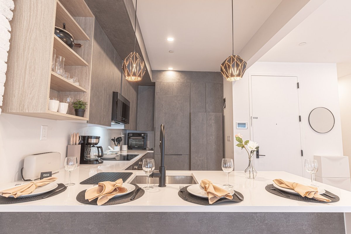 Stylish & Renovated Studio near Train  W/D - Photo 12
