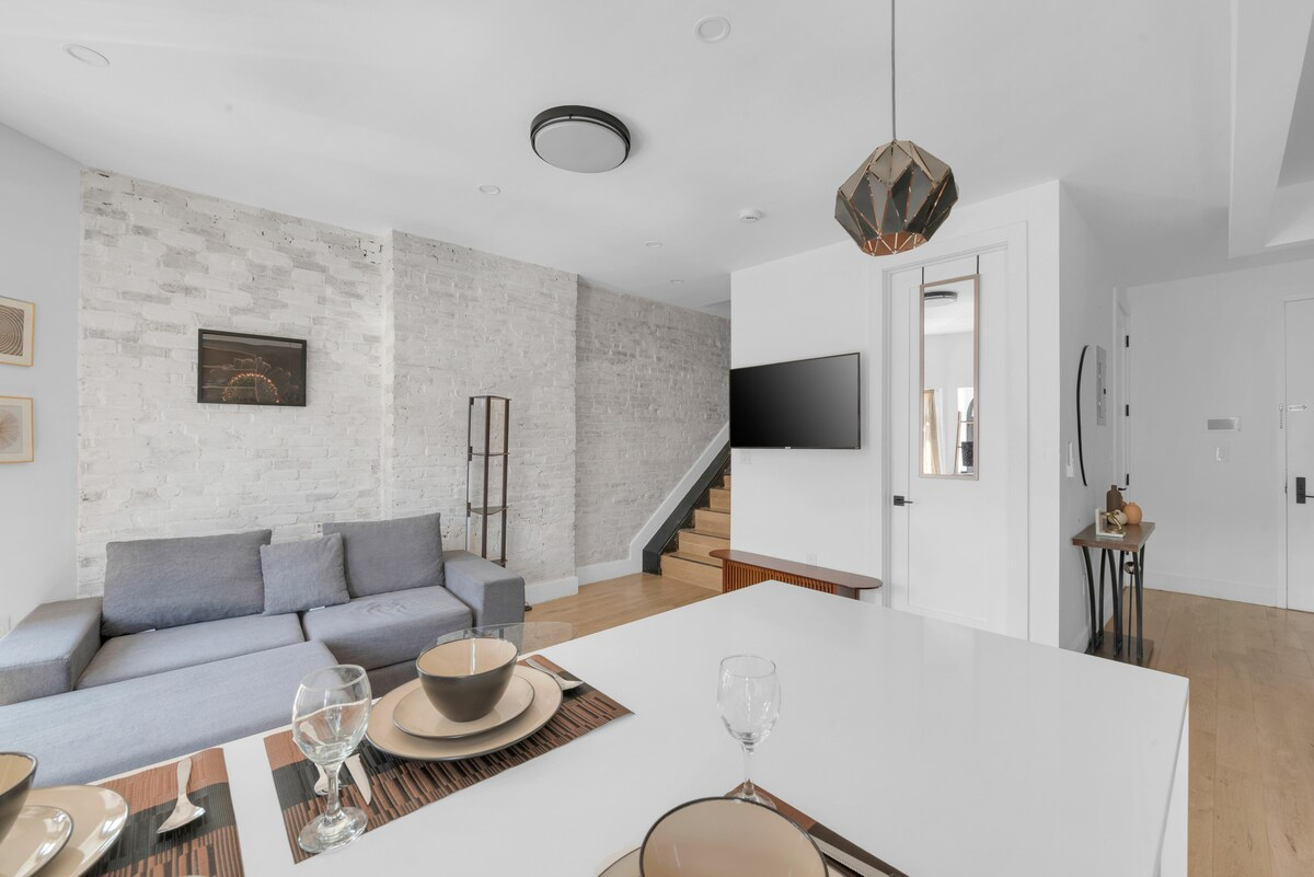 Stylish & Renovated Studio near Train  W/D - Photo 5