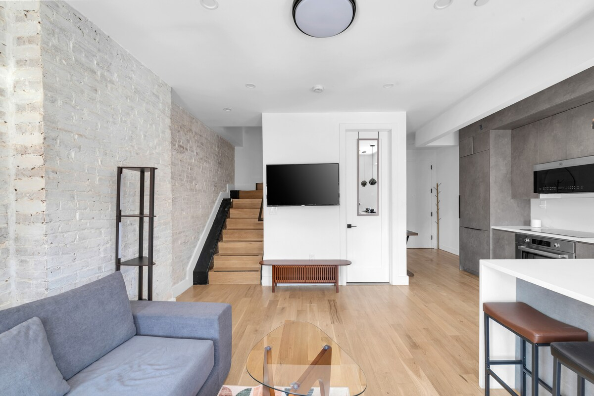 Stylish & Renovated Studio near Train  W/D - Photo 10