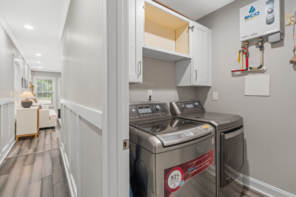 Stylish 4BR Home Near ATL Airport & Downtown - Photo 4