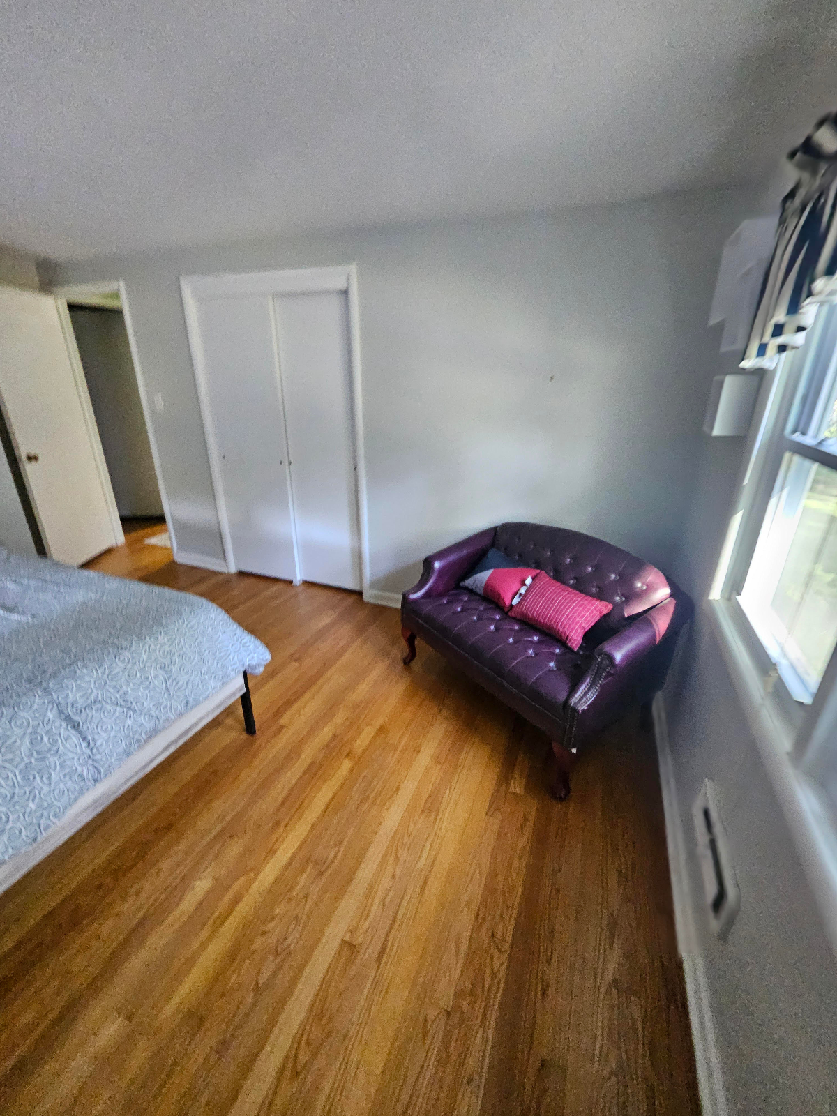Bedroom in Suburban Home - Photo 5