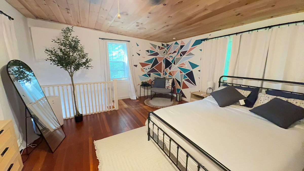 Beautiful Furnished Home with Cozy Rustic Finishes - Photo 2