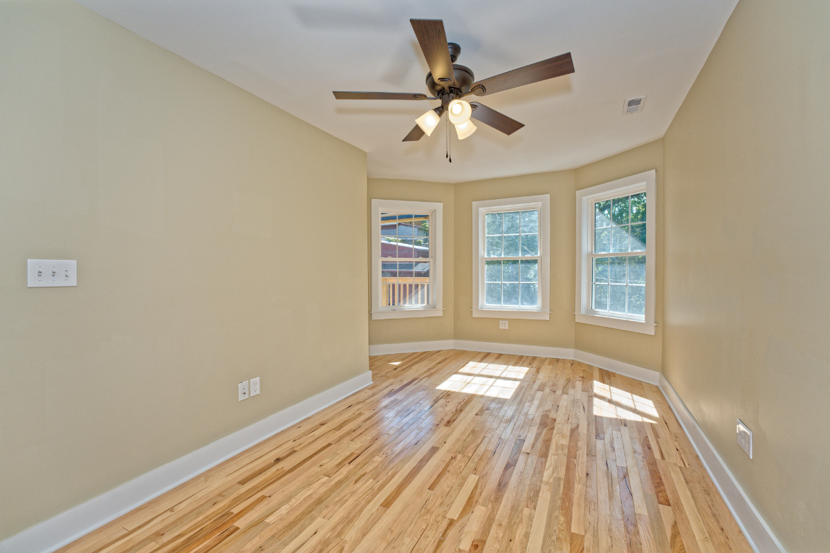 Completely Updated Rooms with new furniture home luxuries - Photo 2