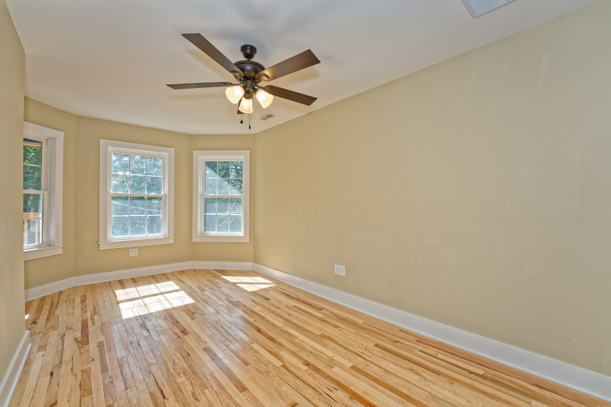 Completely Updated Rooms with new furniture home luxuries - Photo 3