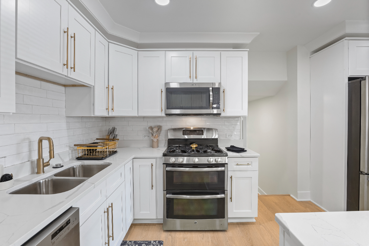 Modern 5BR Retreat  Near OHare & Rosemont