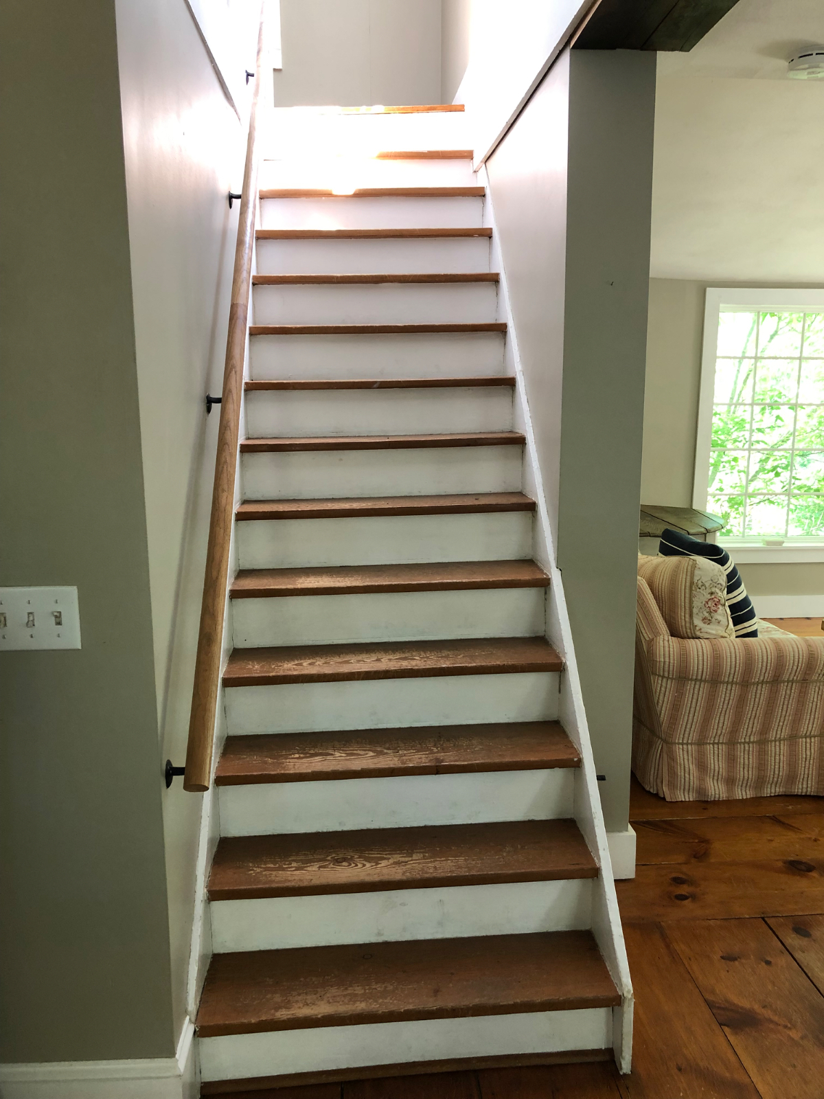 Creekside Farmhouse with vintage charm! - Photo 9