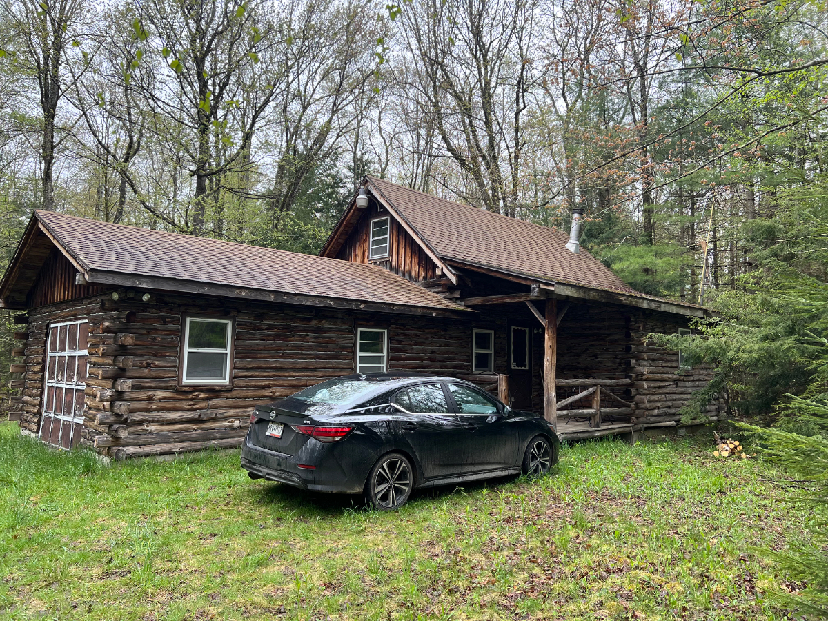 Private woodland retreat. Secluded cabin just 10 miles from town. - Photo 4