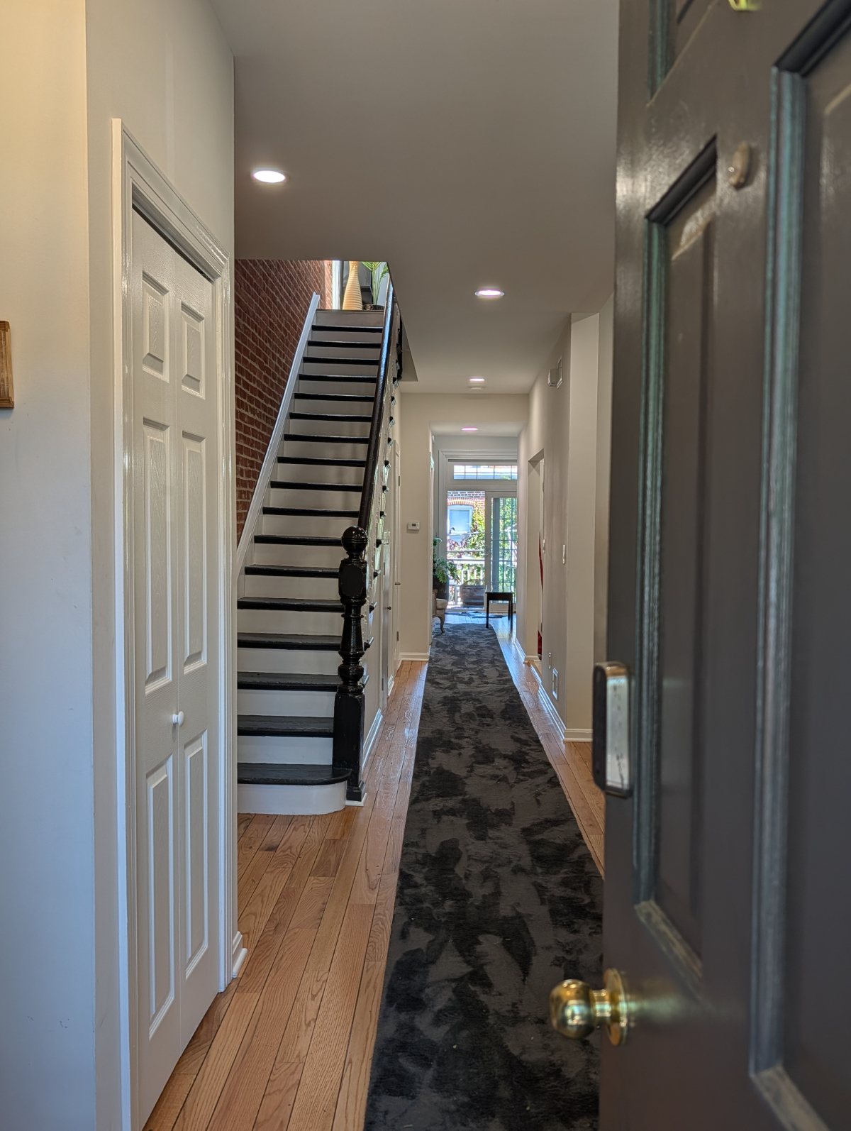 The Ultimate Furnished Capitol Hill Executive Sanctuary: Curated 3BR / 3.5BA Residence with Private - Photo 5