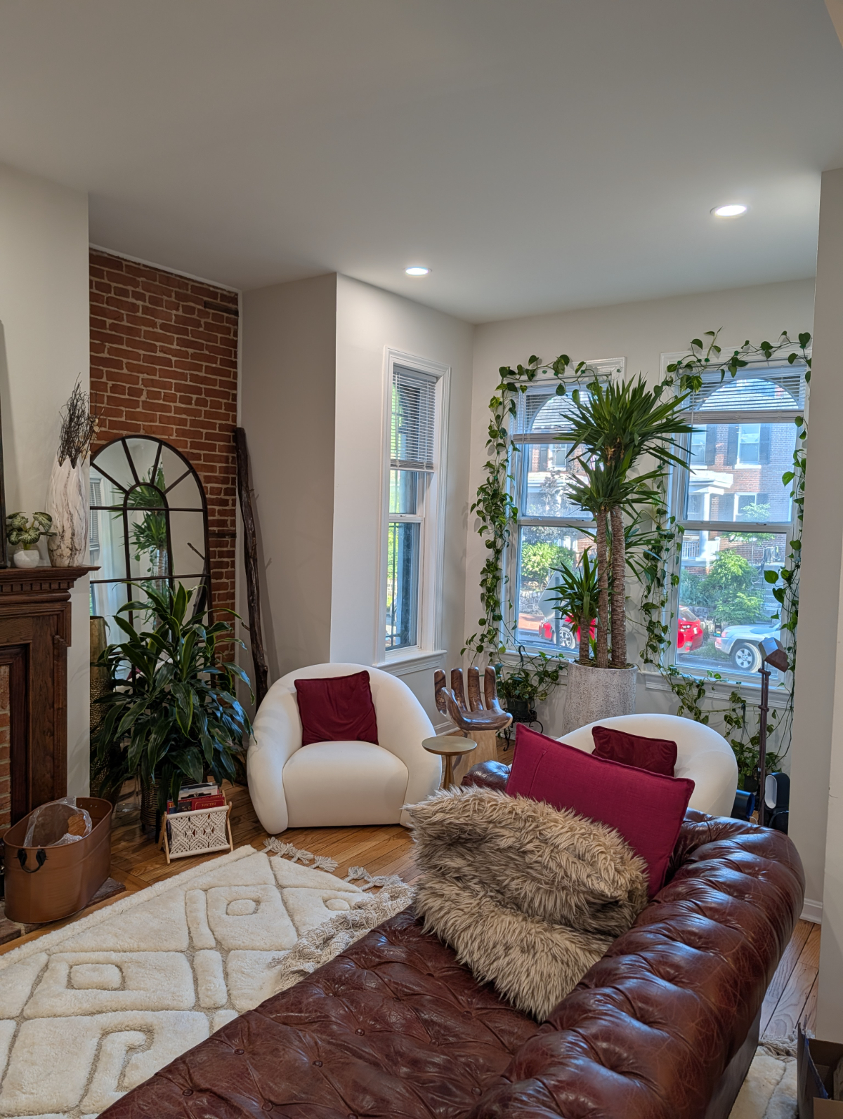 The Ultimate Furnished Capitol Hill Executive Sanctuary: Curated 3BR / 3.5BA Residence with Private  - Photo 6