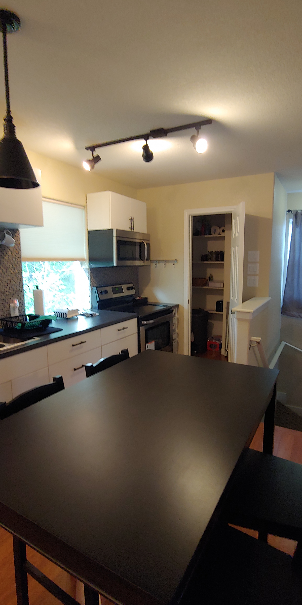 Garage Apartment in Quiet & Safe Residential Neighborhood. - Photo 5