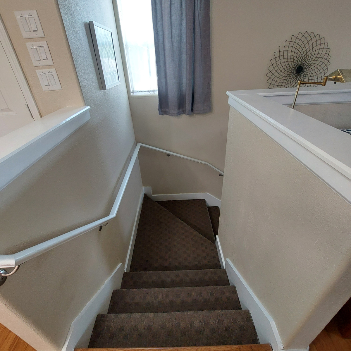 Garage Apartment in Quiet & Safe Residential Neighborhood. - Photo 9