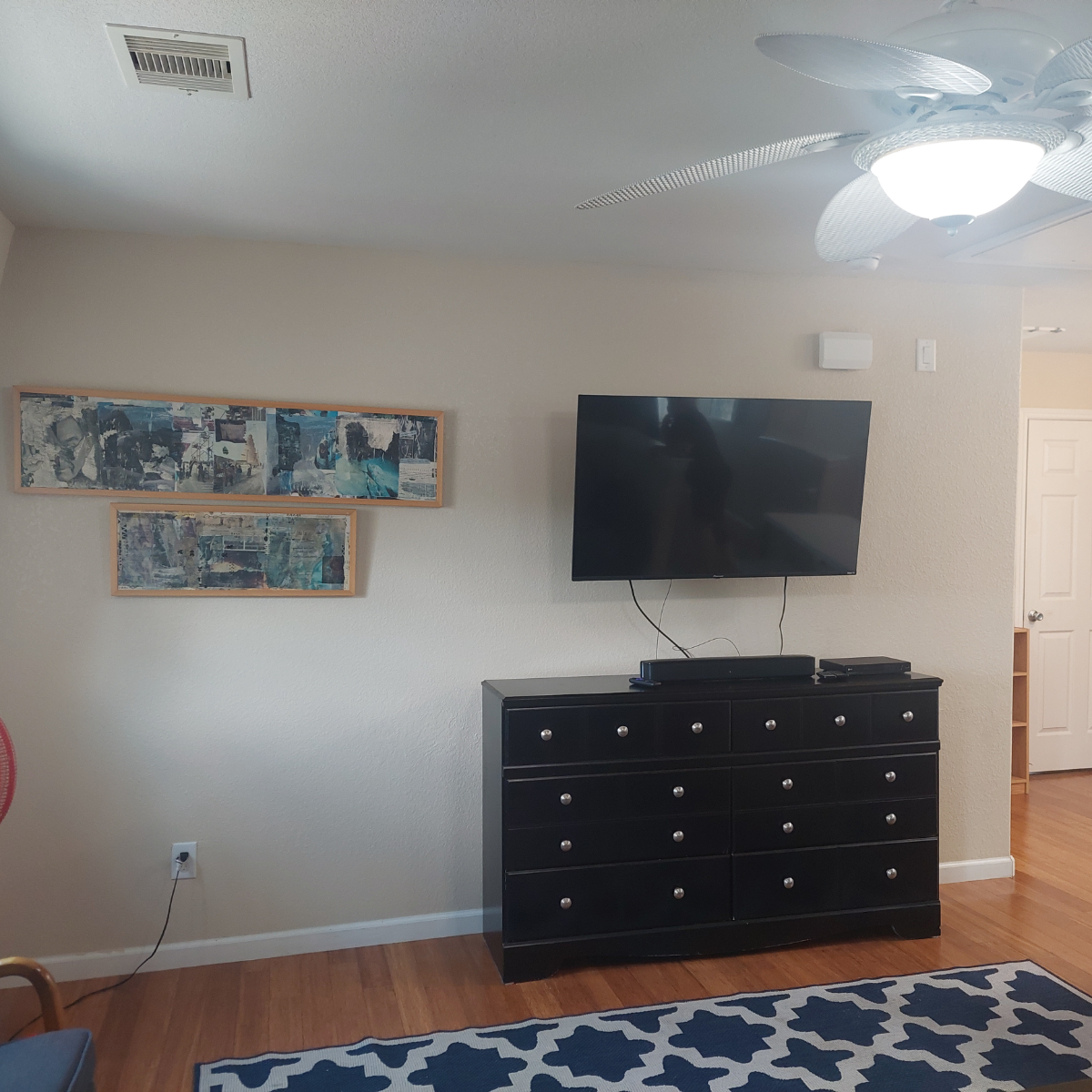Garage Apartment in Quiet & Safe Residential Neighborhood. - Photo 11